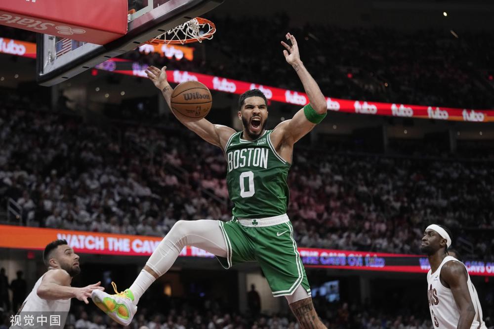 间在球迷和 间在球迷和